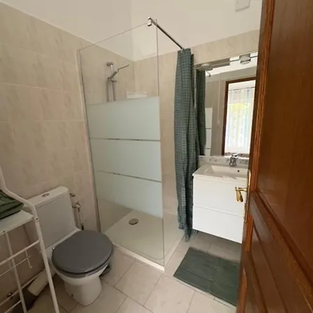 Villa Tous Conforts Avec Piscine Privee Et Acces *