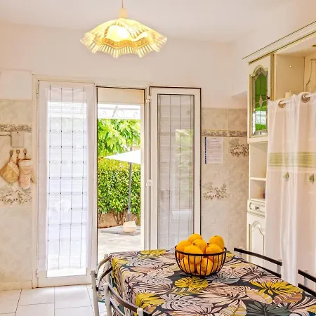 Tous Conforts Avec Piscine Privee Et Acces