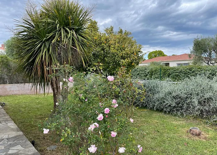 Villa Tous Conforts Avec Piscine Privee Et Acces *