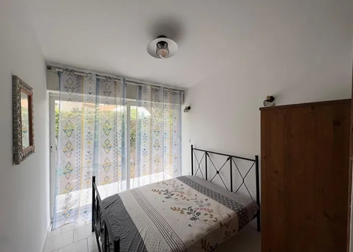 Tous Conforts Avec Piscine Privee Et Acces