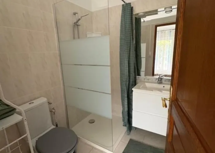 Villa Tous Conforts Avec Piscine Privee Et Acces *